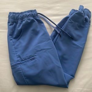 Jaanuu xs petite scrub pants in joggers style